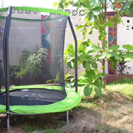 Fully Aircondition 3Bed Villa- A C- Wifi- Hotwater Freetown Esterno foto