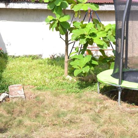 Fully Aircondition 3Bed Villa- A C- Wifi- Hotwater Freetown Esterno foto