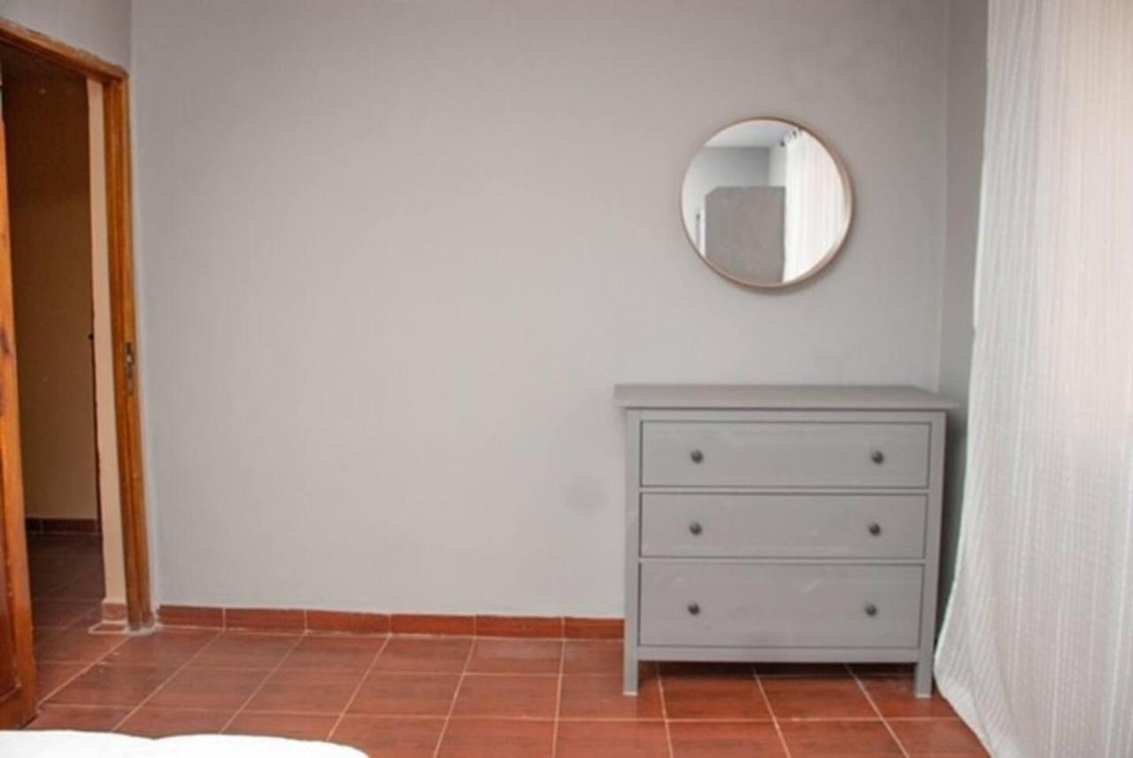 Fully Aircondition 3Bed Villa- A C- Wifi- Hotwater Freetown Esterno foto